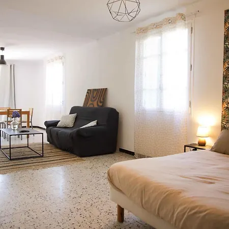 El Sola Spacieux Avec Acces Jardin Et Piscine Apartmán *